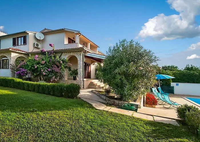 Stunning Home In Pula