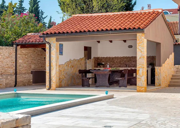 Holiday Home Premantura With Fireplace IV